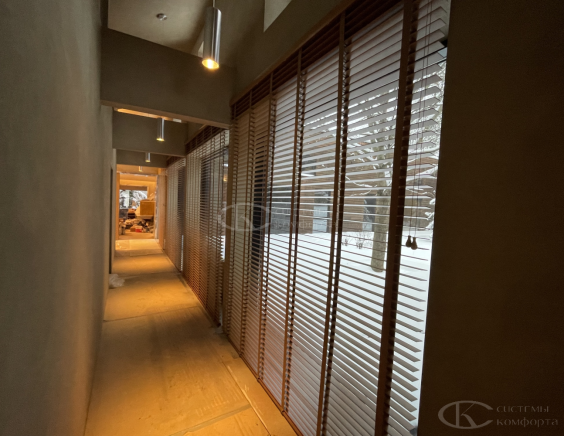 Горизонтальные жалюзи на пластиковые окна