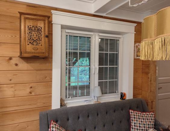 Горизонтальные жалюзи на пластиковые окна