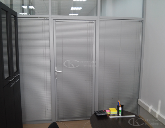 Горизонтальные жалюзи на пластиковые окна