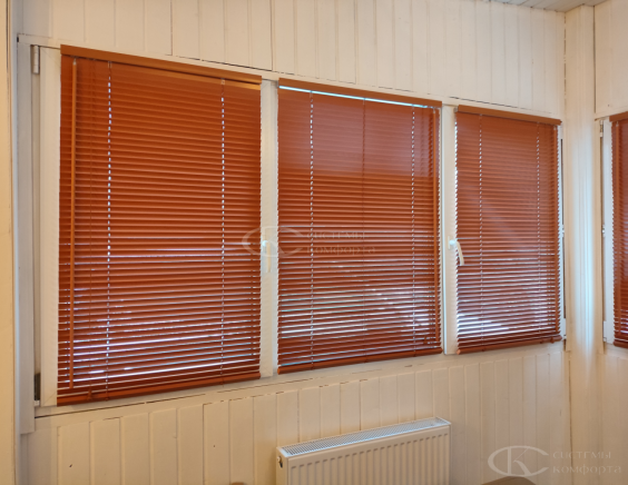 Горизонтальные жалюзи на пластиковые окна