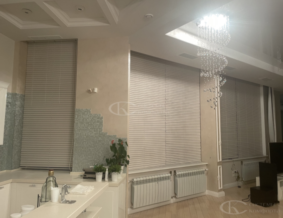 Горизонтальные жалюзи на пластиковые окна