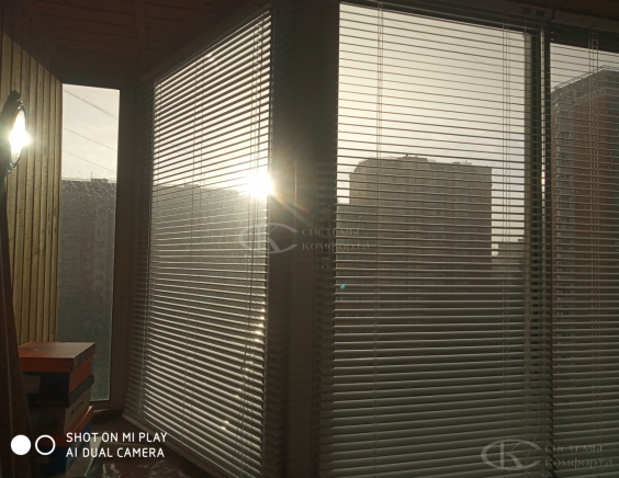 Горизонтальные жалюзи на пластиковые окна